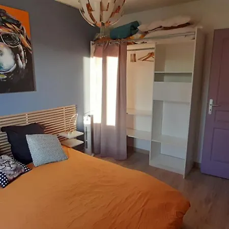 Holiday home Superbe Maison De Plain Pied Avec Piscine Pour 6 *