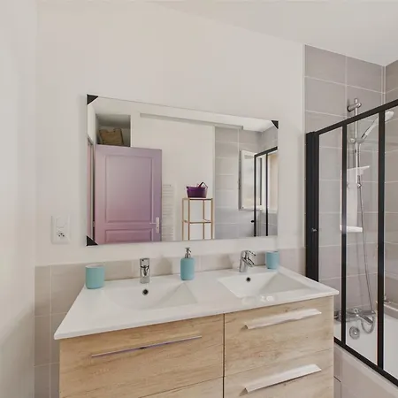 Superbe Maison De Plain Pied Avec Piscine Pour 6 *