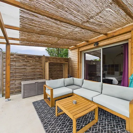 Superbe Maison De Plain Pied Avec Piscine Pour 6 * La Chapelle-Aubareil